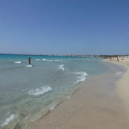 Casa Galli On Seafront For 2-4 Persons Feriehus Gallipoli